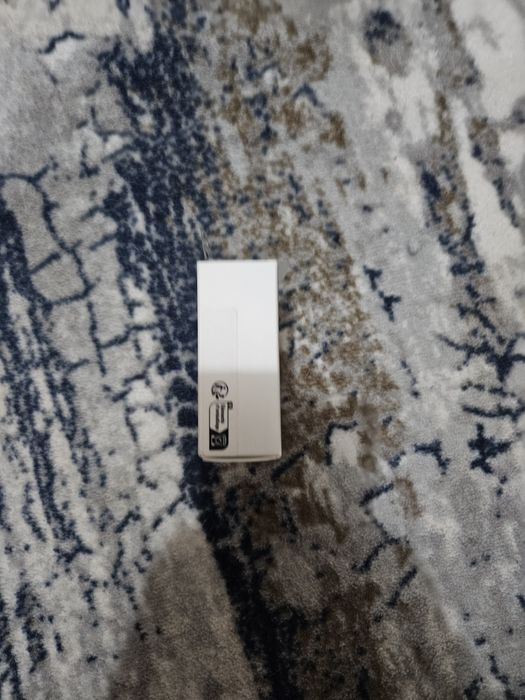 Продавам 2бр earpods