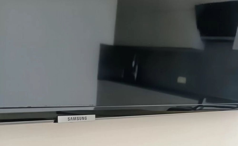 Телевизор Samsung