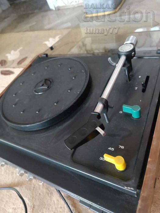 Стар грамофон DDR BRUNS Turkis 524 Работи