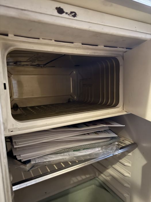 Советский холодильник «Саратов»