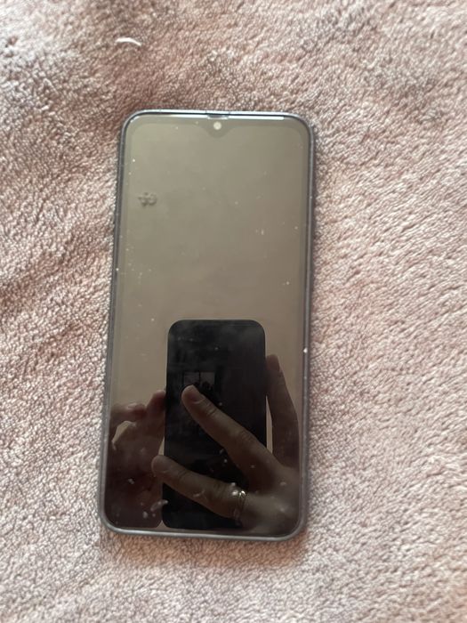 Продавам Samsung Galaxy A50