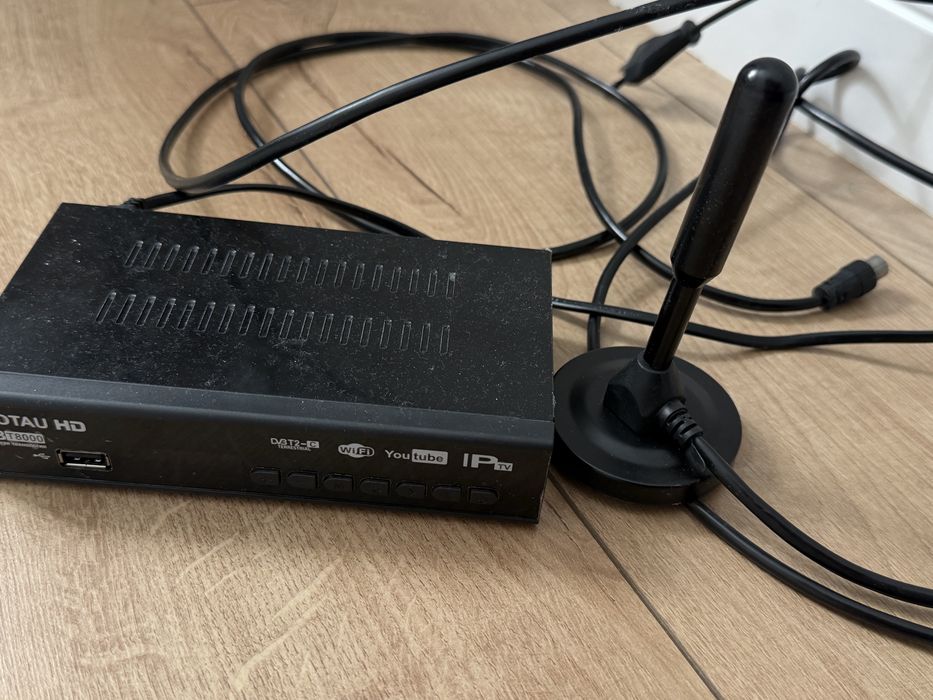 Продам телевизор artel 43 A9000