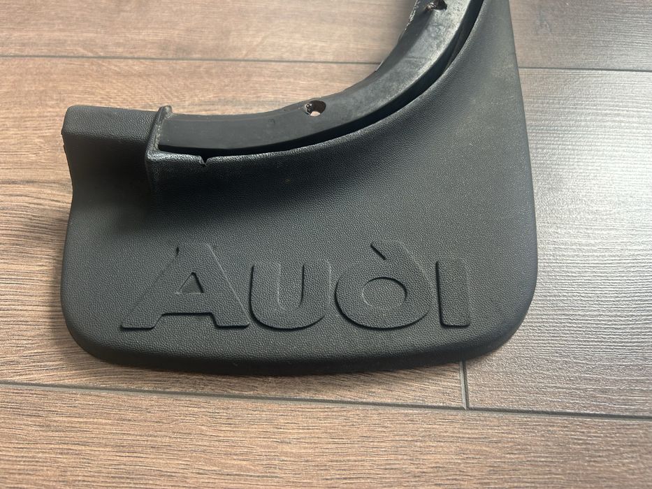 Передний брызговик  (оригинал)