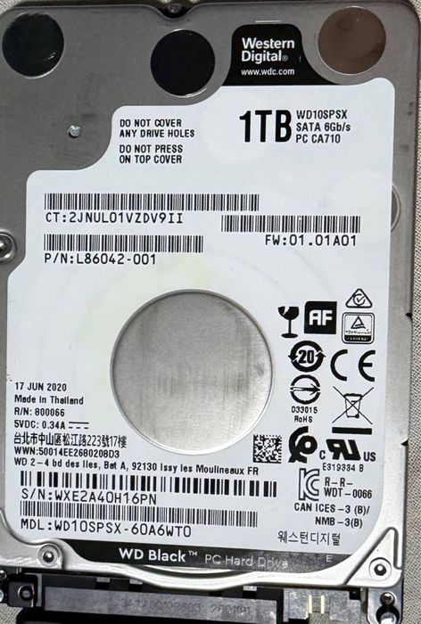 продаеться жесткий диск для ноутбука wd black 1 tb