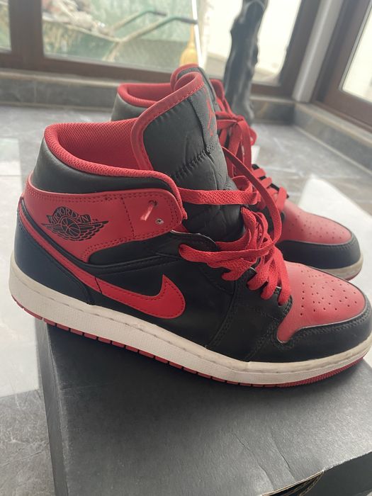 Оригинални мъжки обувки Nike Air Jordan 1 MID