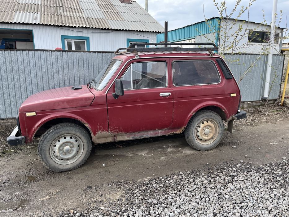 Машина нива 4х4 1999 год