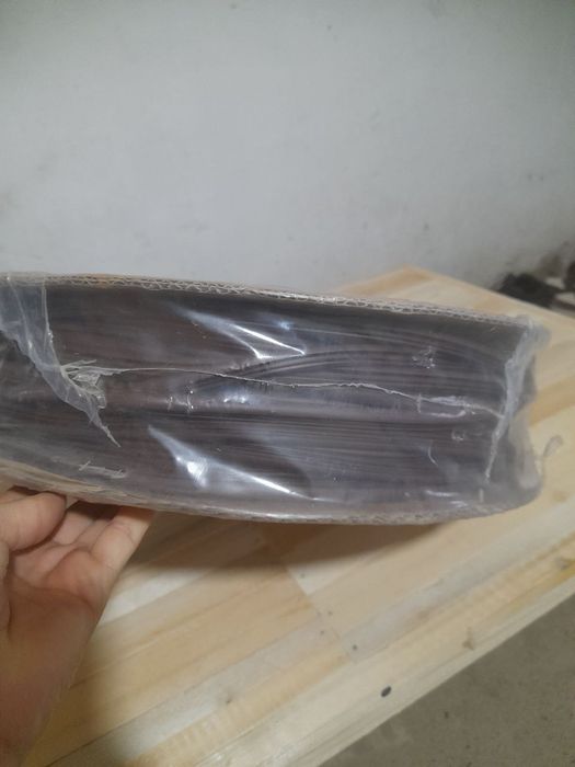 Eshik karopkasiga rezinka.-