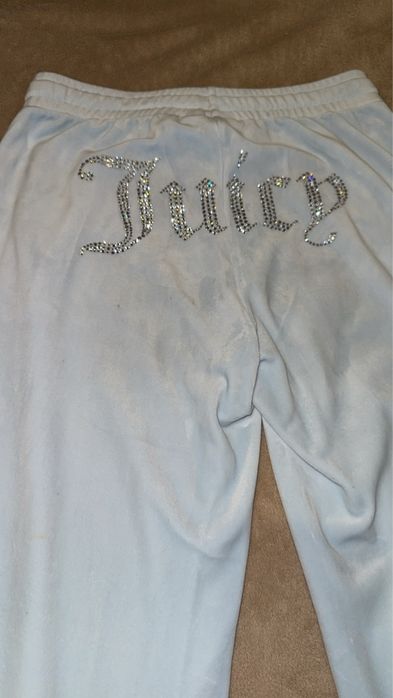 pantaloni Juicy Couture XS purtati de cateva ori 400 lei negociabil