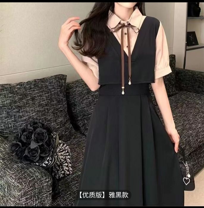 Ayollar ko'ylagi past va tepa qismi birga