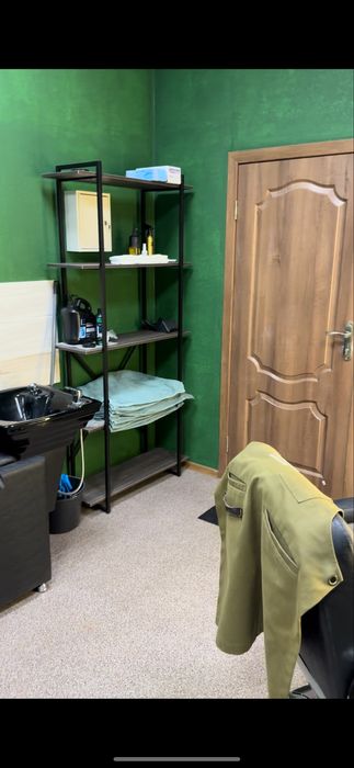 Продам оборудование для парикмахерских услуг