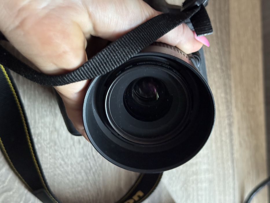 Nikon D5300 + обектив 35мм