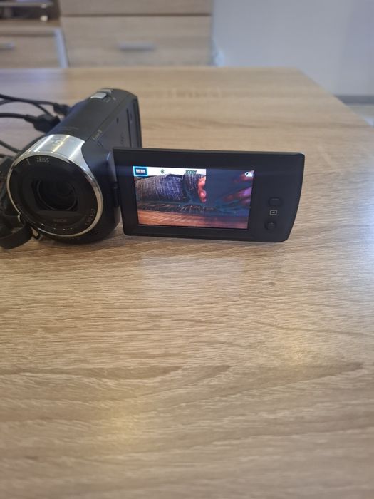 Цифрова видеокамера SONY hdr cx 240