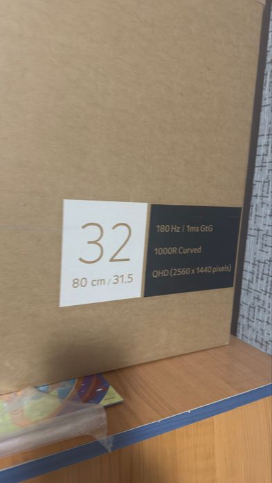 Монитор LG Ultra gear 32инча 180hz в гаранция!