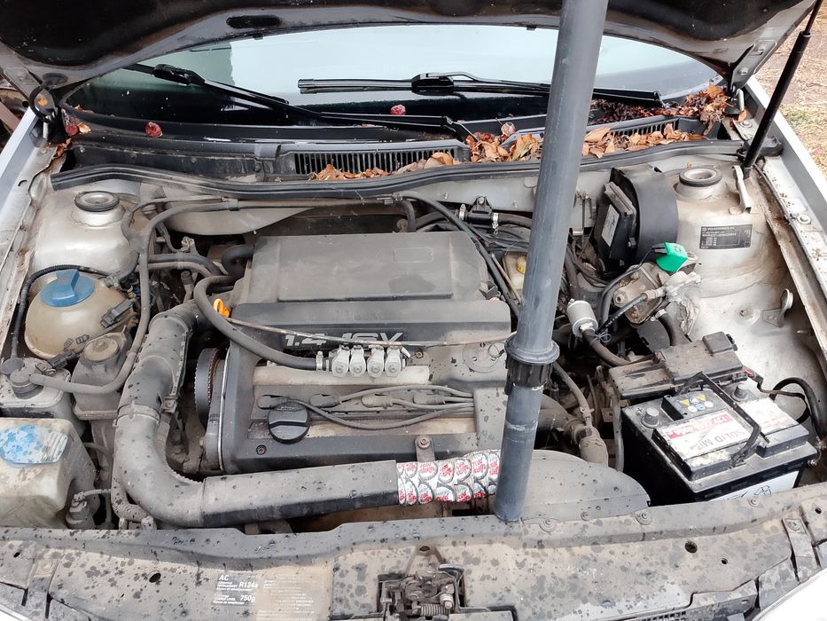 Продава се Volkswagen Golf 4 1.4 бензин