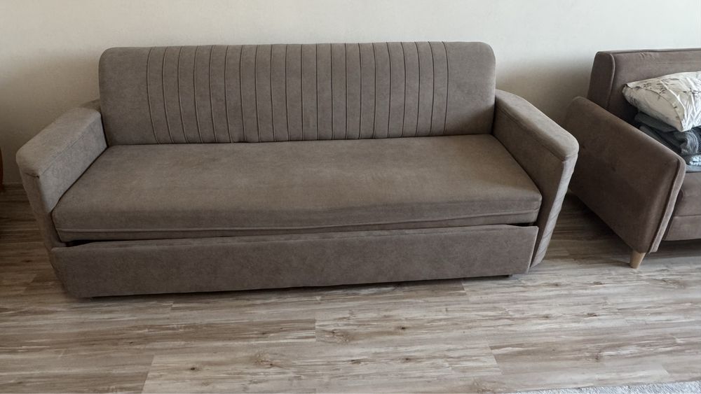 Продам раздвижной диван