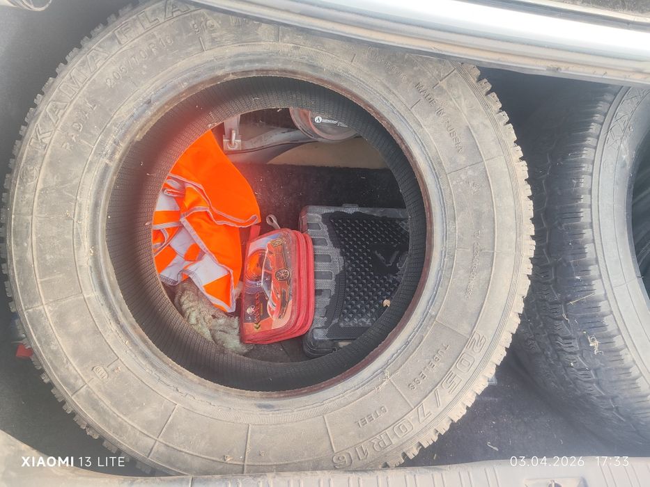 Продам резину на 16