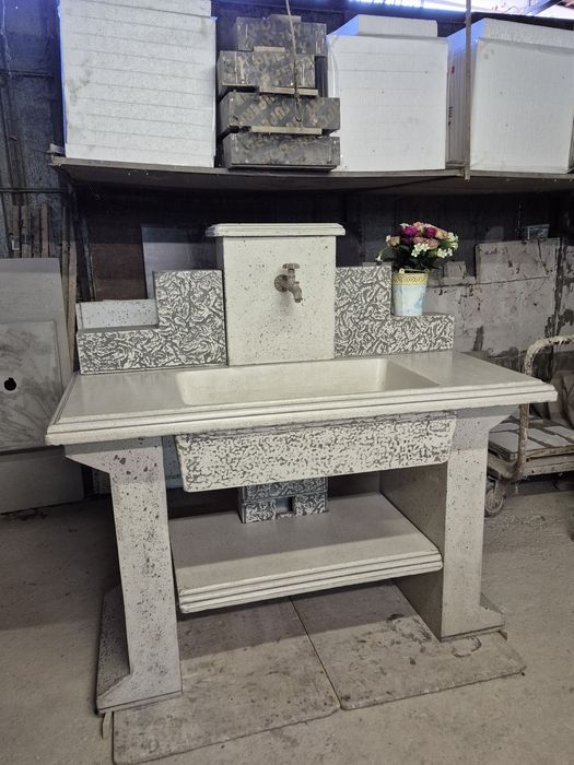 Градинска мивка свободностояща