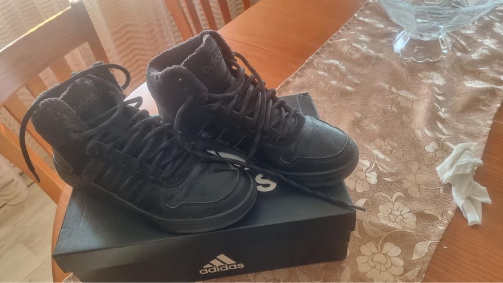 Кечове Adidas.