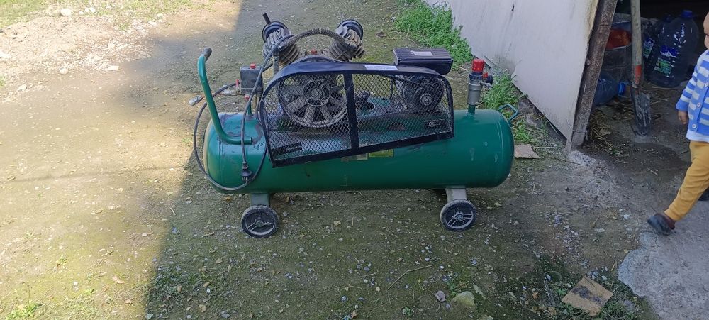 Kampiresor bor xolati ideal aybi yoq remont kormagan