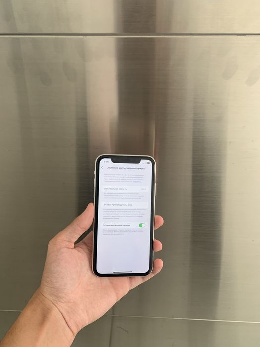 Продам срочно iPhone 11 64GB