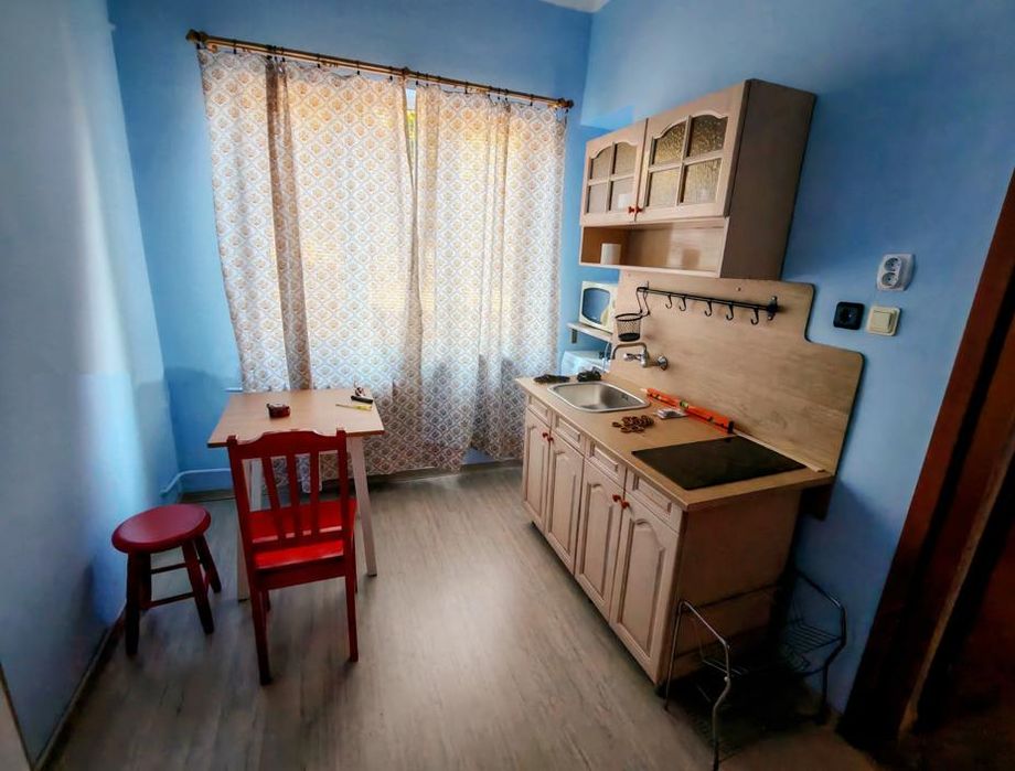 Дава се под наем Тристаен апартамент в София, Докторски паметник - 80 кв.м за 767 € - Снимка #2