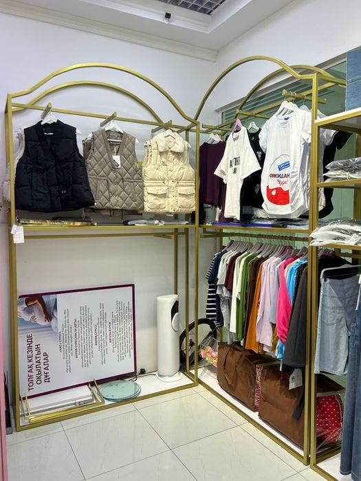 Рейлы для магазин одежды