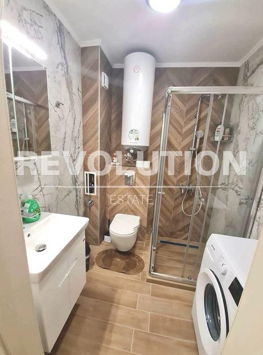 Дава се под наем Двустаен апартамент в Варна, Център - 50 кв.м за 650 € - Снимка #5