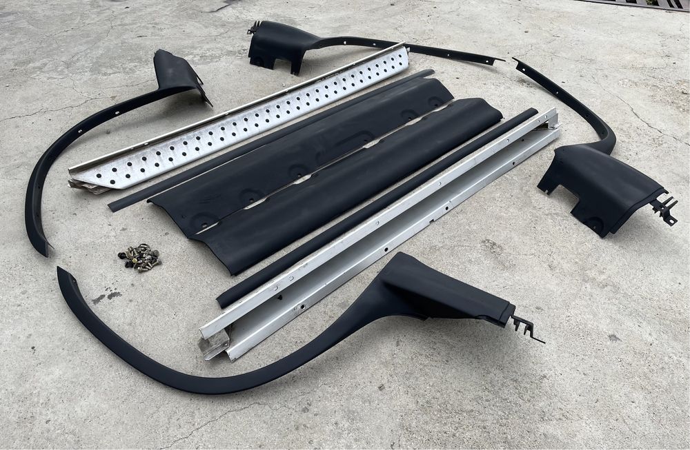 Пълен комплект оригинални степенки/прагове бмв Х5 Е53