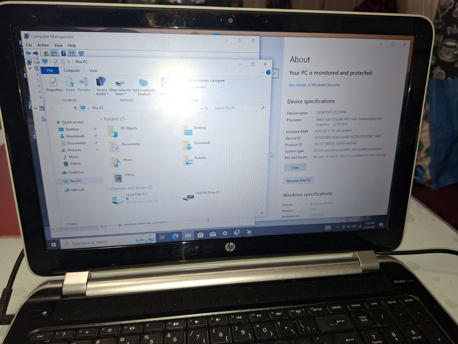 HP Pavilion 15,Dual Graphic dedicat 3 gb, 1.000 gb, 8 gb ram,Bluetooth