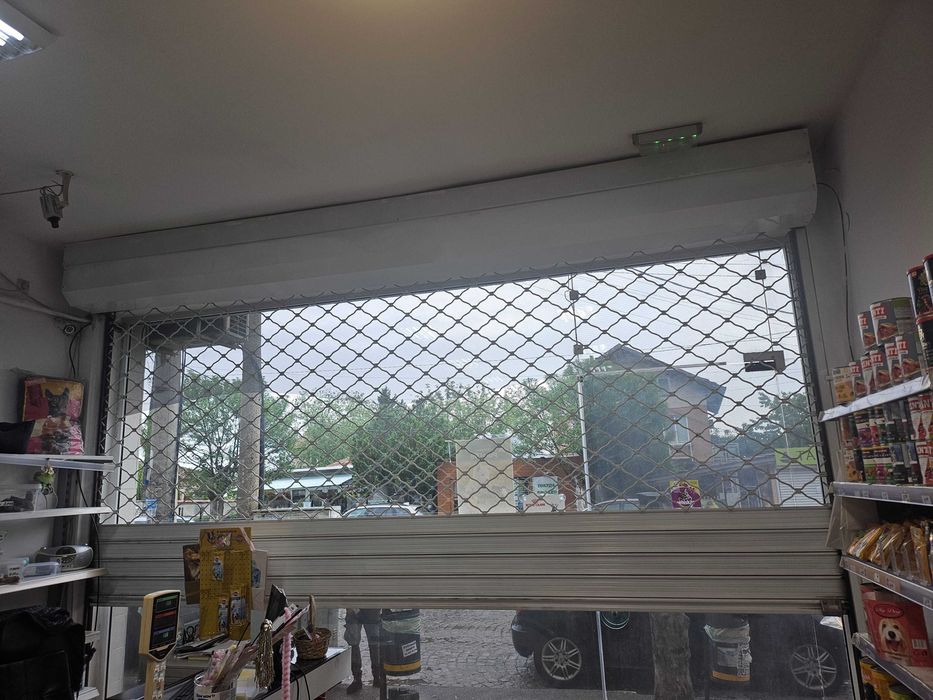 Охранителна щора