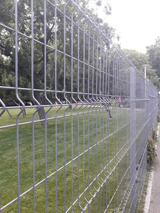 Garduri din plasa burdurata
