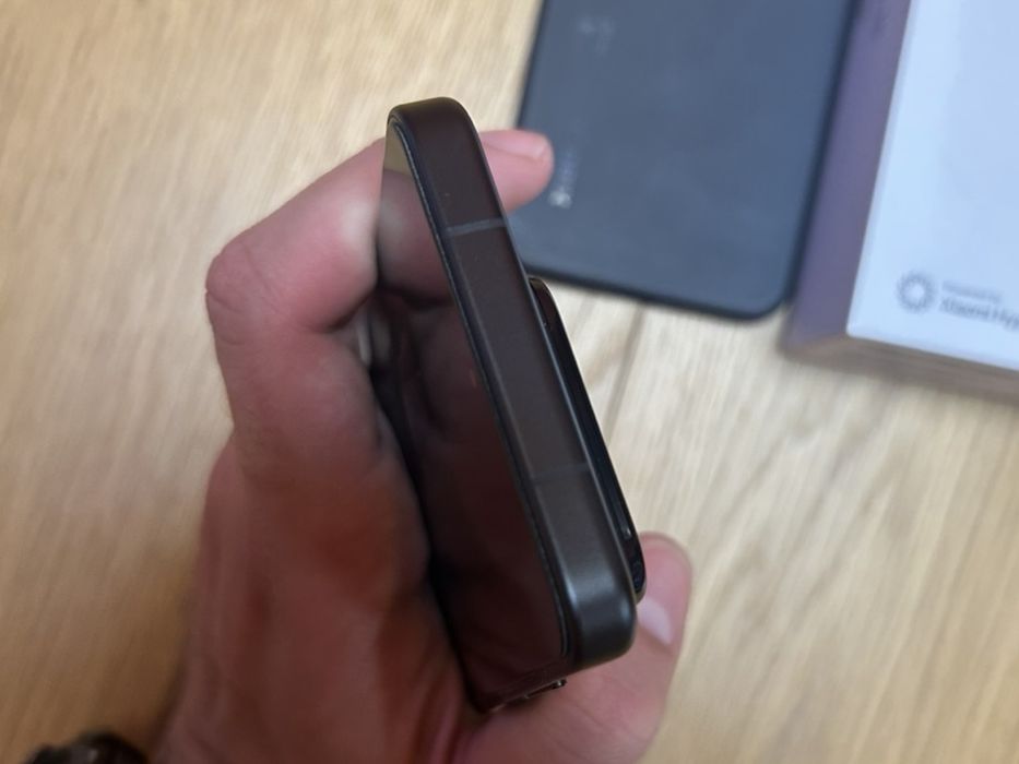 КАТО НОВ Xiaomi 15 Black 256GB 24м. ТЕХНОПОЛИС Подаръци