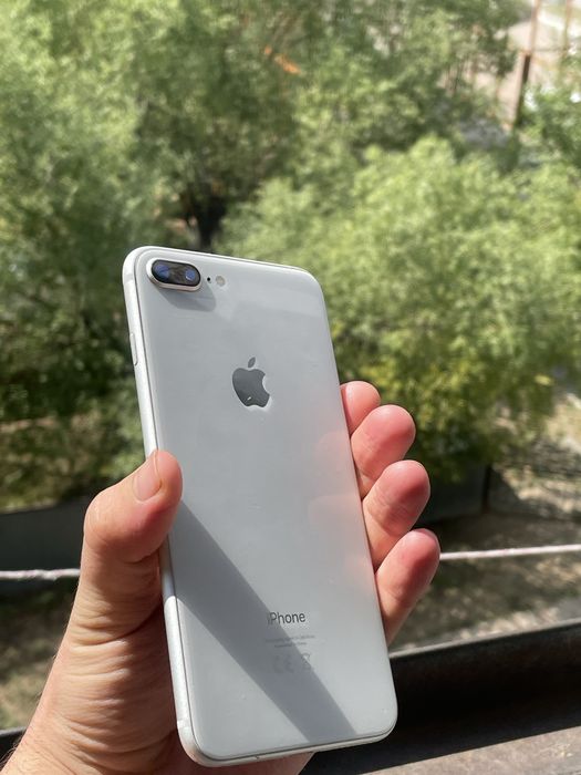 Продаю iphone 8plus