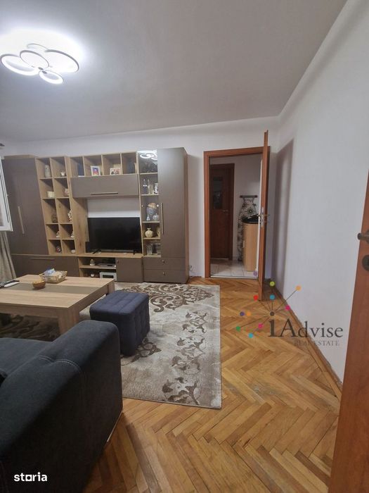 Apartament 3 camere, 2 bai, 2 beciuri, balcon mare, 2 locuri de parcar