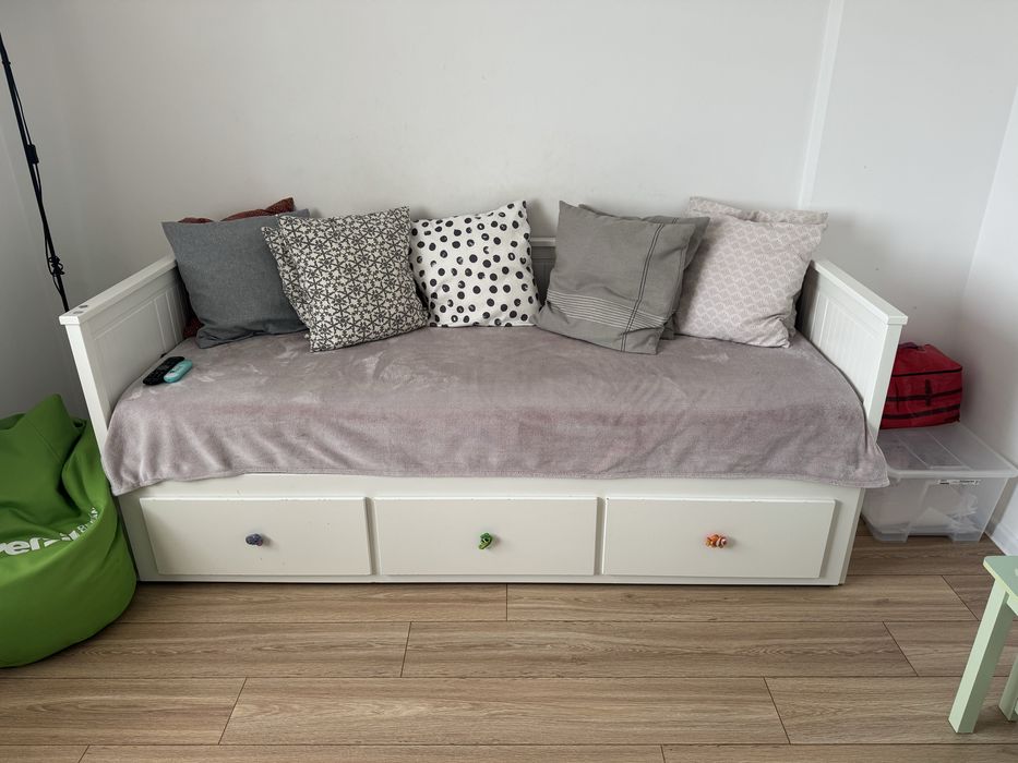 Divan extensibil Ikea Hemnes cu 2 saltele