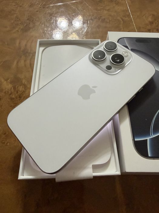 Iphone 16 PRO White Titanium 256GB