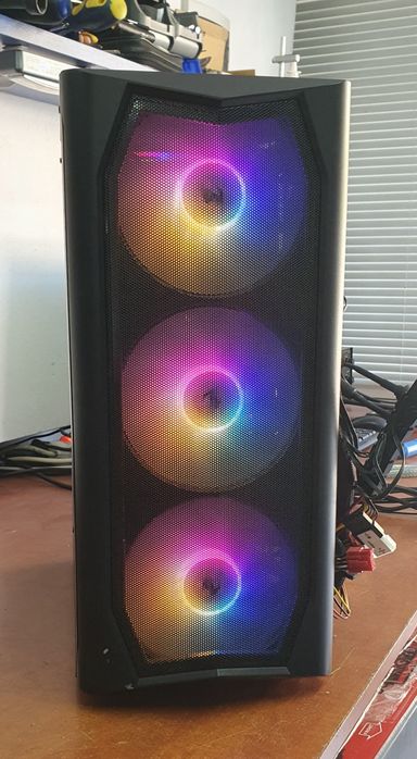 Мощна AM5 конфигурация с Ryzen 9 7950X3D