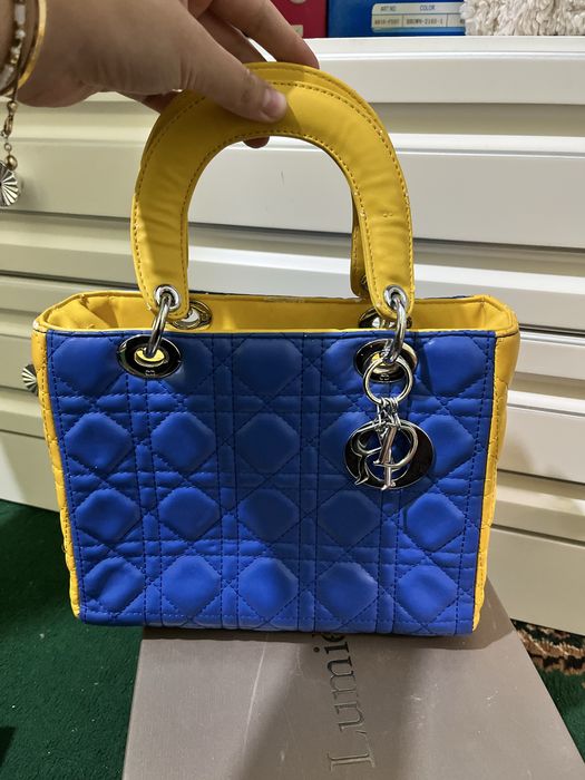 Сумка Диор очень красивая