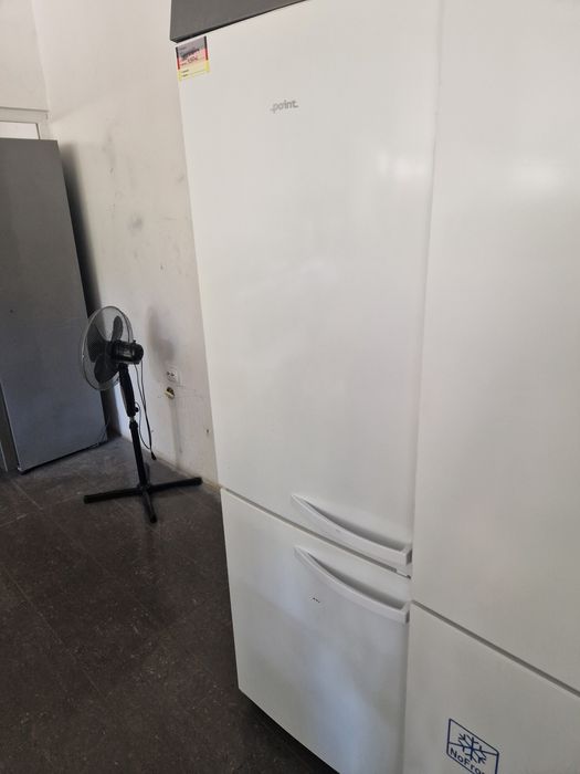 Хладилник с фризер Point A++ No frost