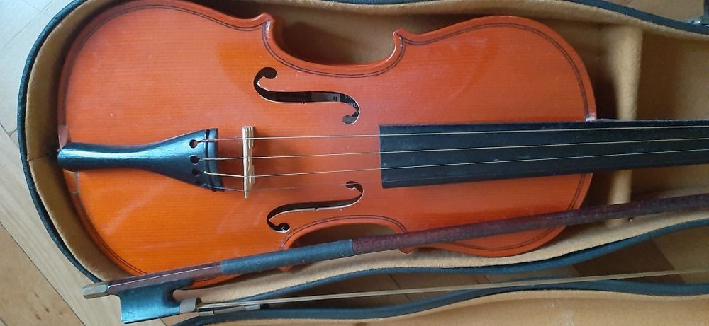 Перфектна цигулка Кремона, 1/2.