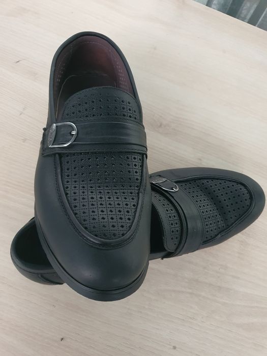 Продам Туфли для мальчиков и мужчин Размер 42.в отличном состоянии.