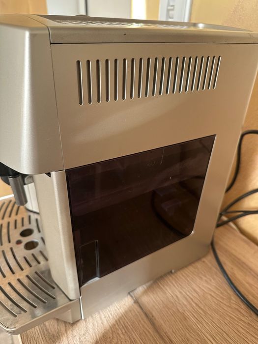 Кафемашина Delonghi Magnifica Automatic Cappuccino