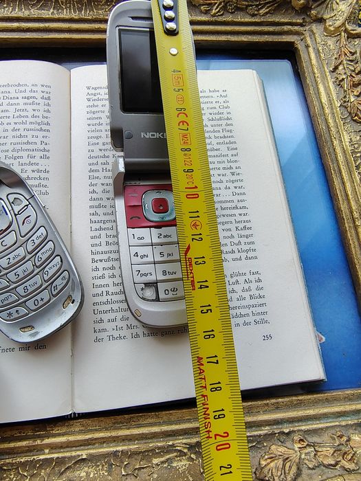 Telefon Nokia și Samsung vechi