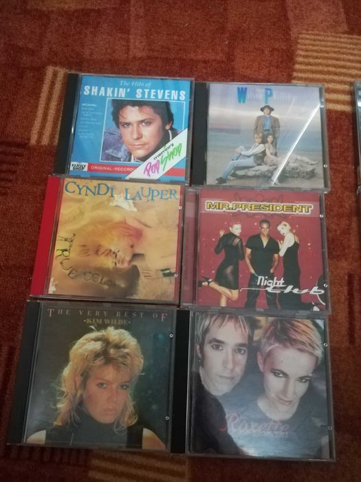 Diferite cd in stare buna