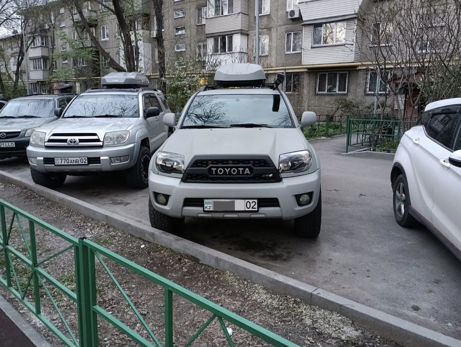 Фары на Toyota Surf-4runner 215 (рест.)