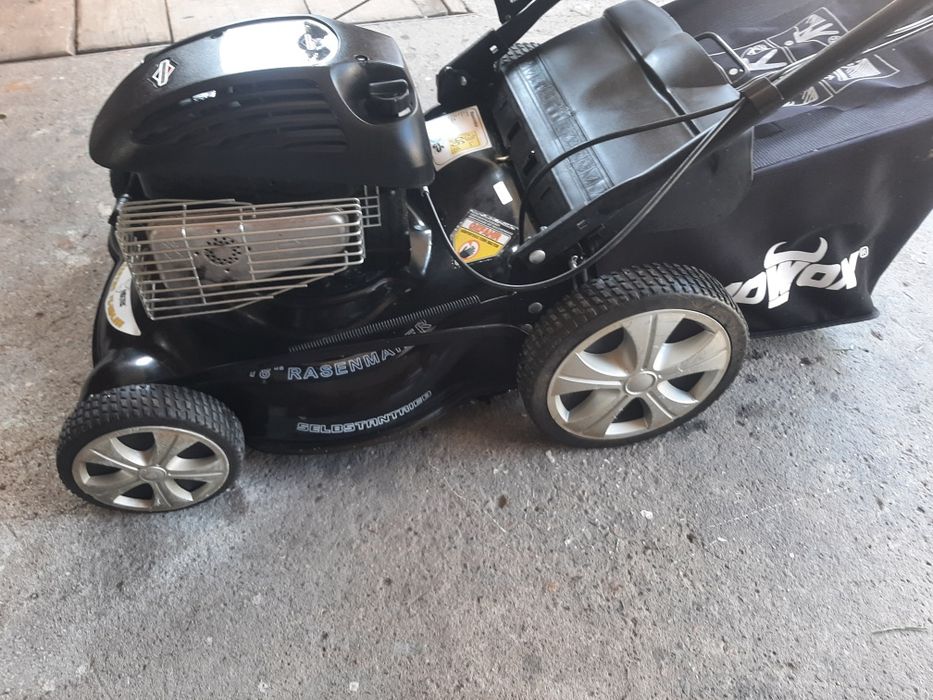 Masina de tuns iarba nemtesc cu motor benzina 4timpi Brigs seria 500