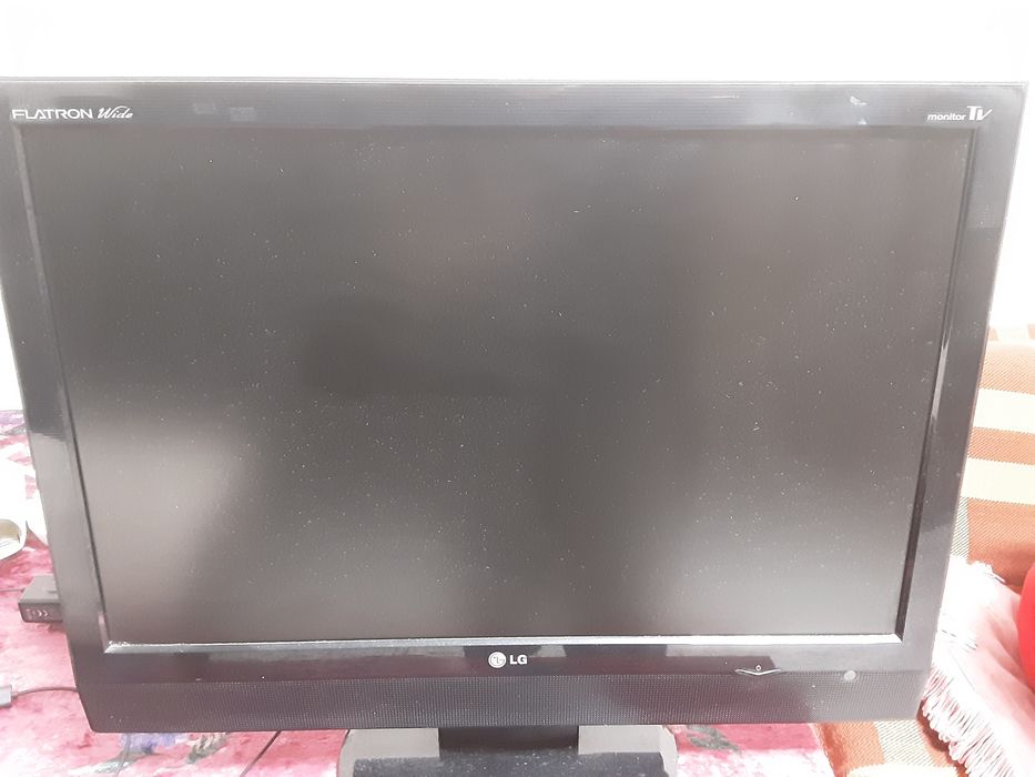 Телевизор LG Flatron, 24 дюйма