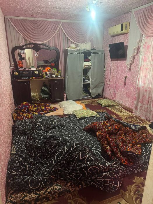 1 xonali uy sotiladi