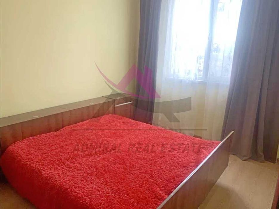Дава се под наем Тристаен апартамент в Варна, Център - 68 кв.м за 435 € - Снимка #2