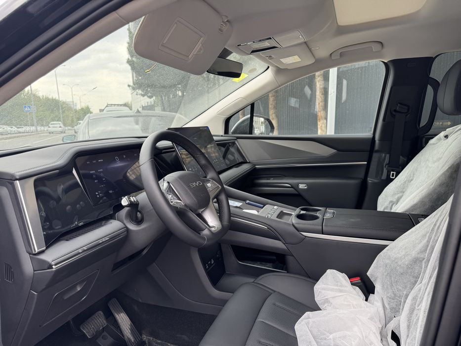 Новый BYD M9 2026